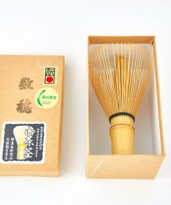Chasen Kazuho Teebesen, produziert in Japan, zum Aufschäumen von Matcha Tee in der japanischen Teezeremonie und für den alltäglichen Gebrauch